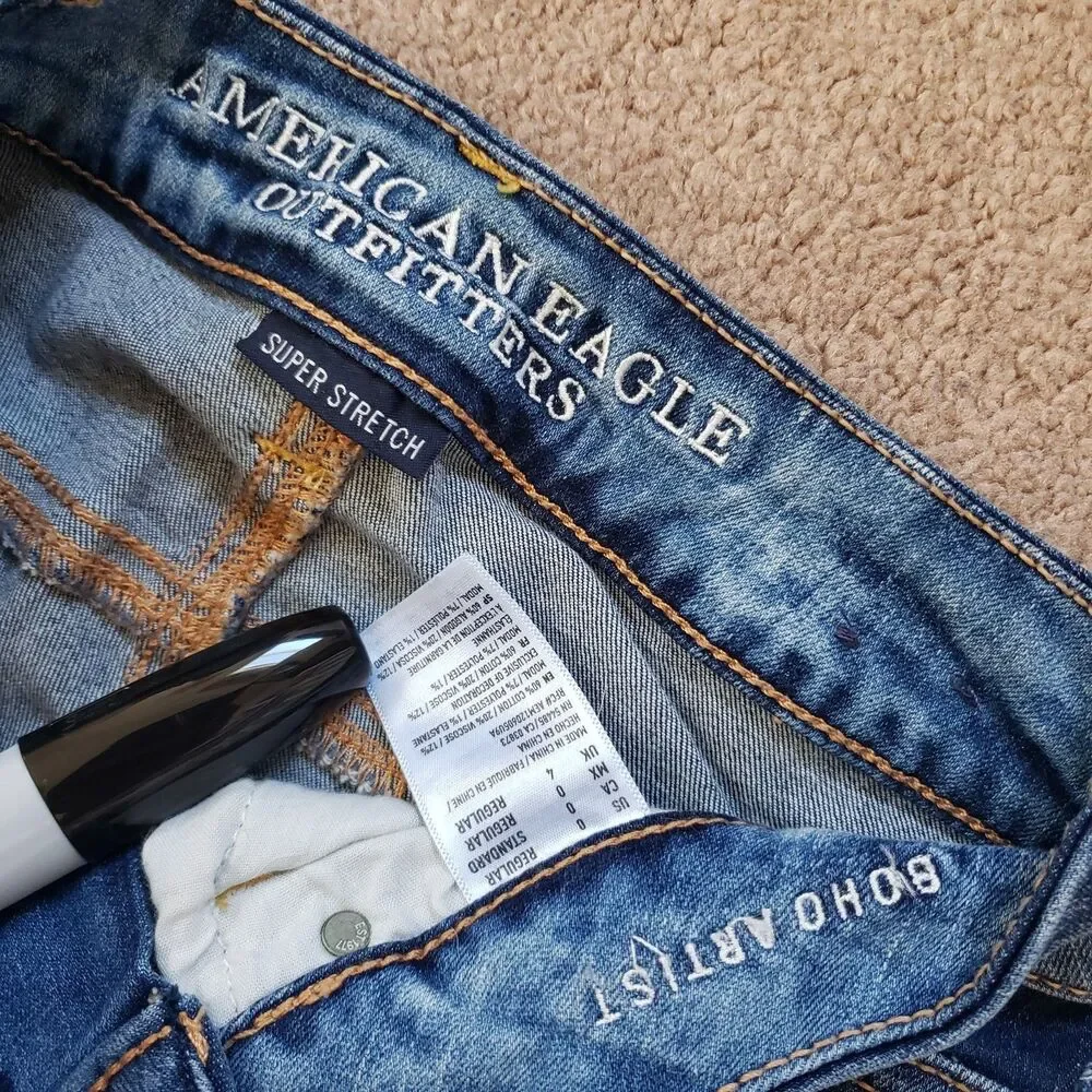 American Eagle Outfitters Blue Flare Jeans - Picture 5 of 11